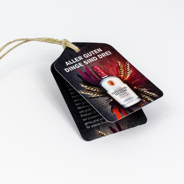 Hangtag aus zwei Produktteilen