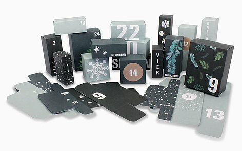 24 individuell bedruckte Faltschachteln für einen Adventskalender 