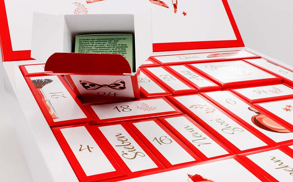 24 unterschiedliche Faltschachteln im Adventskalender 24 unterschiedliche Faltschachteln im Adventskalender