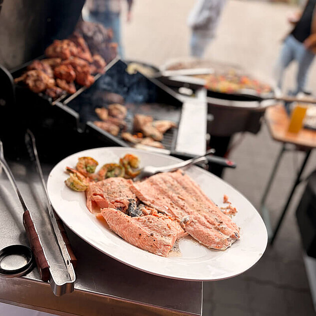 Fisch & Fleischspezialitäten vom Grill