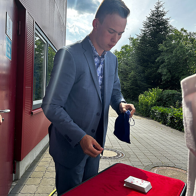 Kartentricks sorgten für viel Erstaunen Kartentricks sorgten für viel Erstaunen