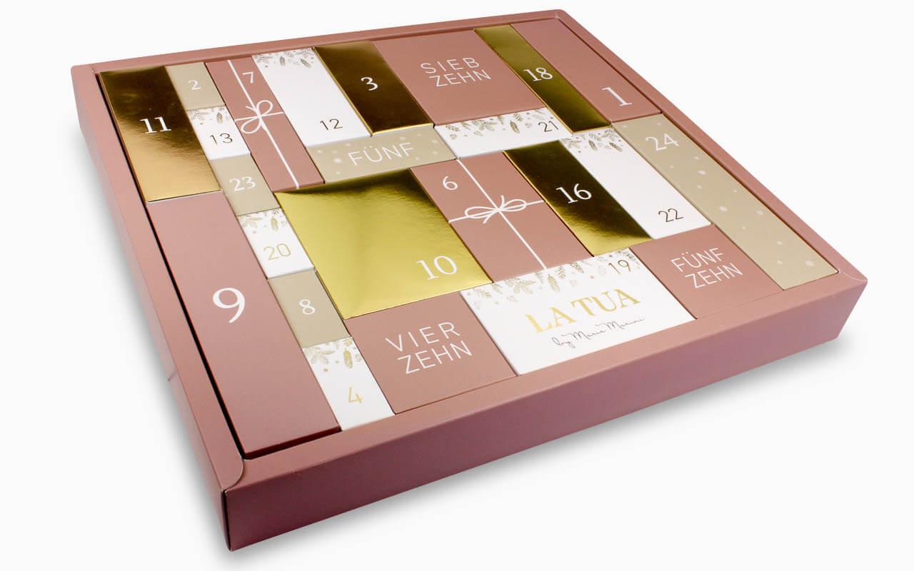 Adventskalender mit 24 Kartonschachteln