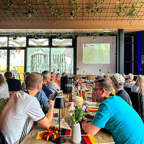 Gute Stimmung bei EM Spiel Gute Stimmung bei EM Spiel